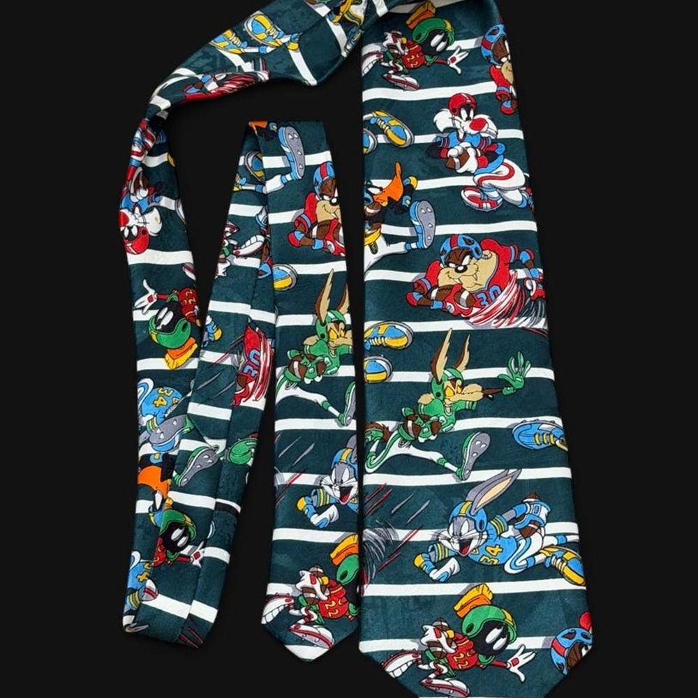 Vintage Looney Tunes Football Necktie Bugs Bunny Taz Marvin Green Yard Line 90s